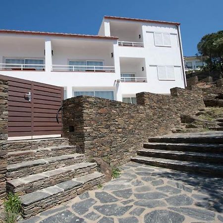 Aparthotel L'Heretat Cadaqués Esterno foto